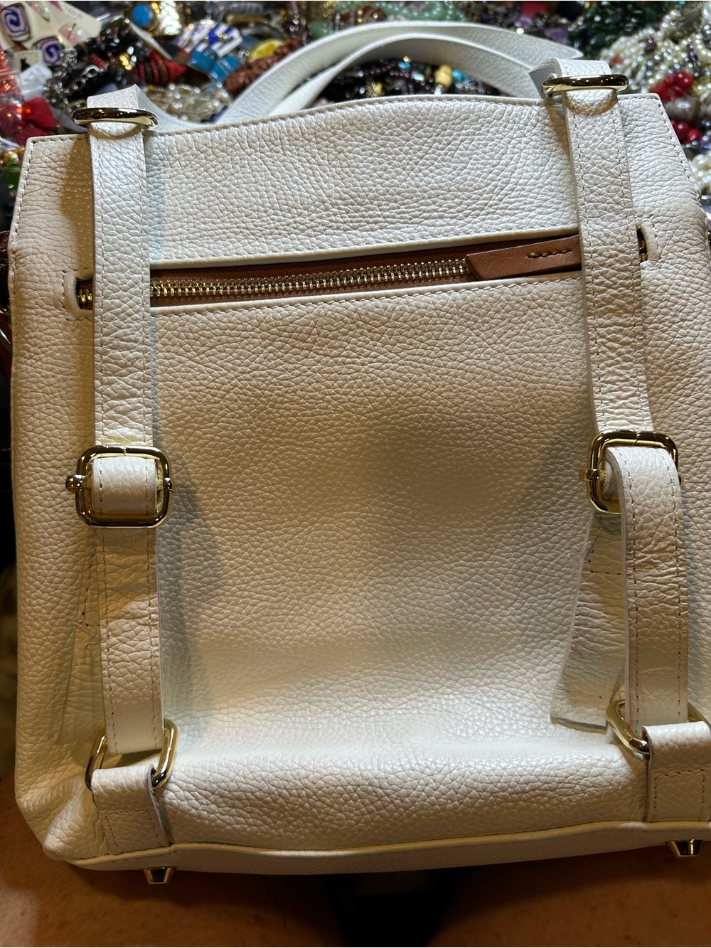 Valentina Italian Leather Cream and Cognac Shoulder Bag/ Backpack - Picture 2 of 10
